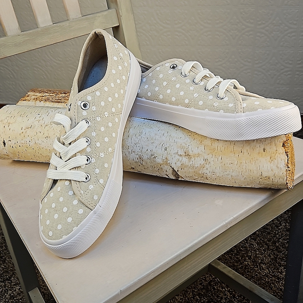 TORRID - Beige and white polka dots  cotton  tennis shoe
